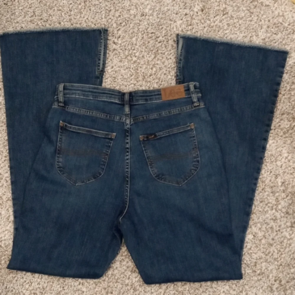 Lee Heritage High Rise Jeans - Picture 8 of 13